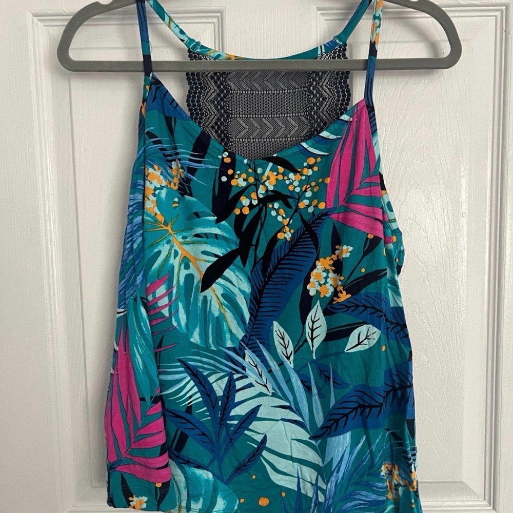 Soma Vibrant Leaf Print Camisole